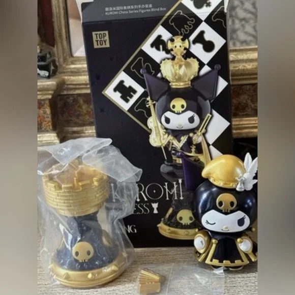 Kuromi Chess Series – Rook Figure w/ Collector Card + Original Box - Picture 2 of 5
